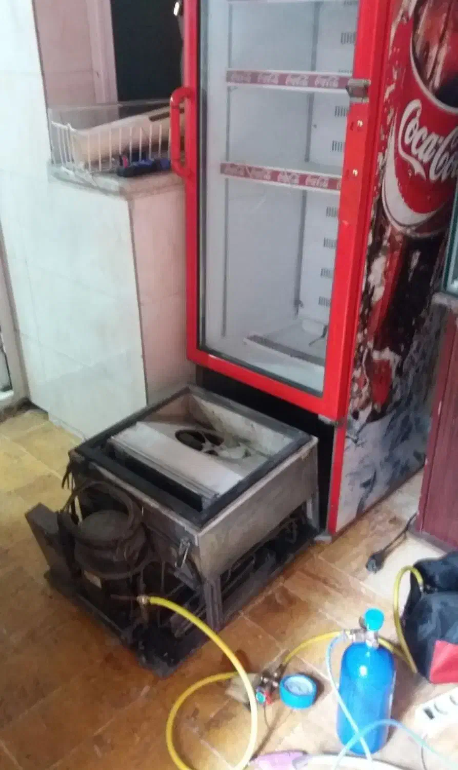 تعمیرات یخچال فریزر صنعتی فروشگاهی ویترینی|خدمات پیشه و مهارت|اصفهان, باغ کاران|دیوار