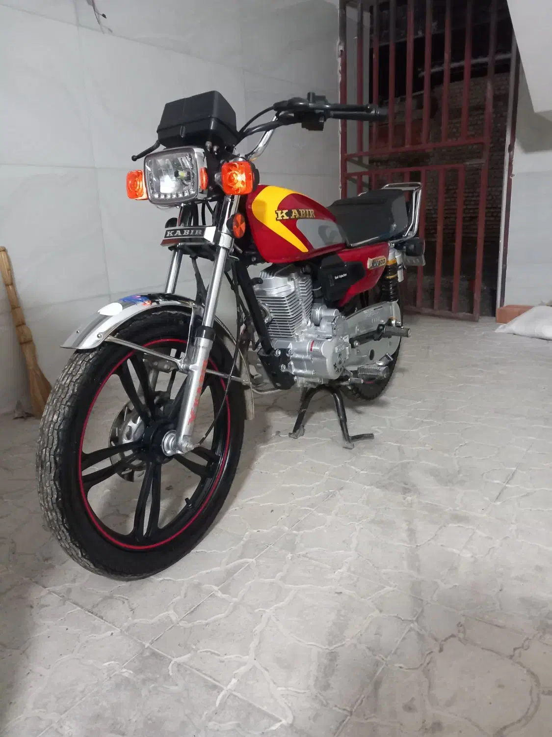 کبیر ۲۰۰ انژکتور خشک|موتورسیکلت|گرگان, |دیوار