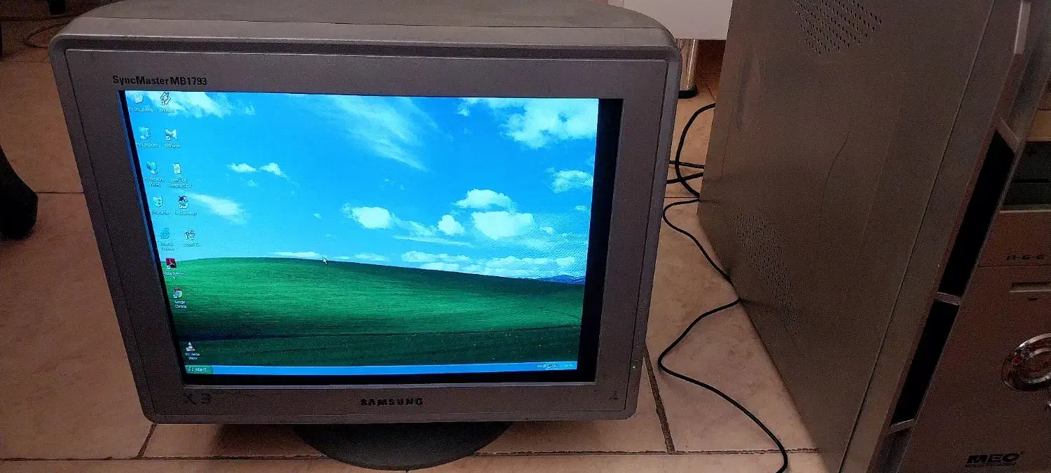 کامپیوتر نوستالژی|رایانه رومیزی|اصفهان, آفاران|دیوار