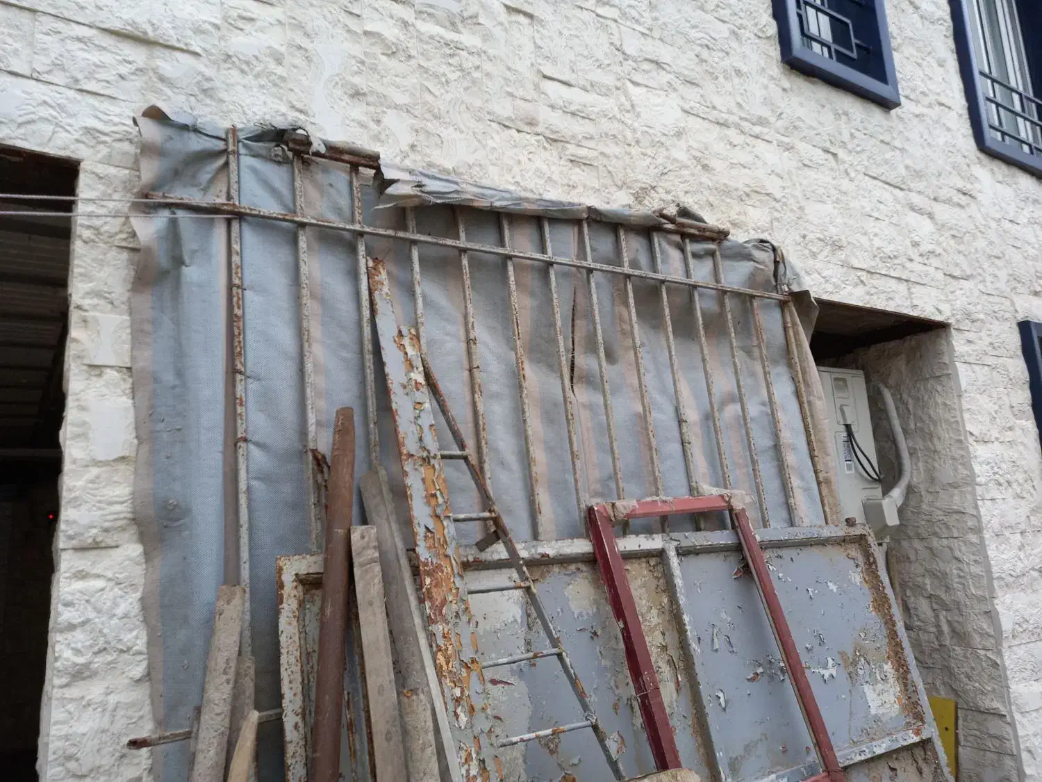 لوازم ساختمانی و ضایعات|مصالح و تجهیزات ساختمان|لاهیجان, مهرگان|دیوار