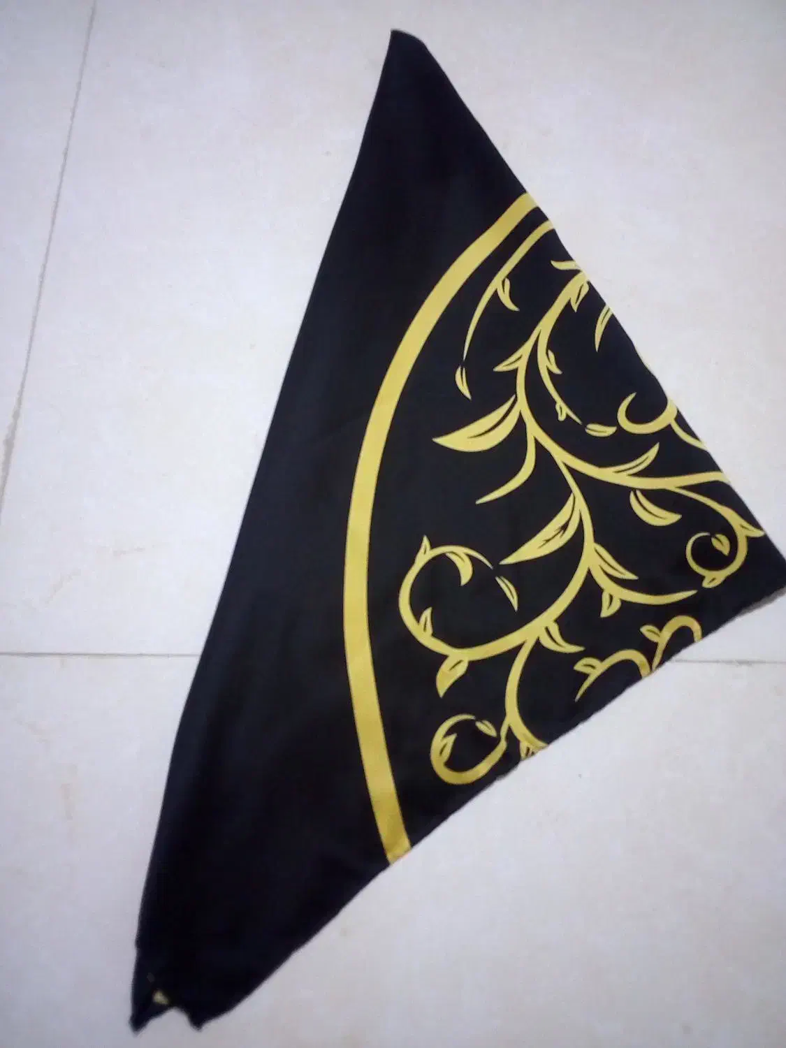 فروش روسری وشال|لباس|رشت, دروازه لاکان|دیوار