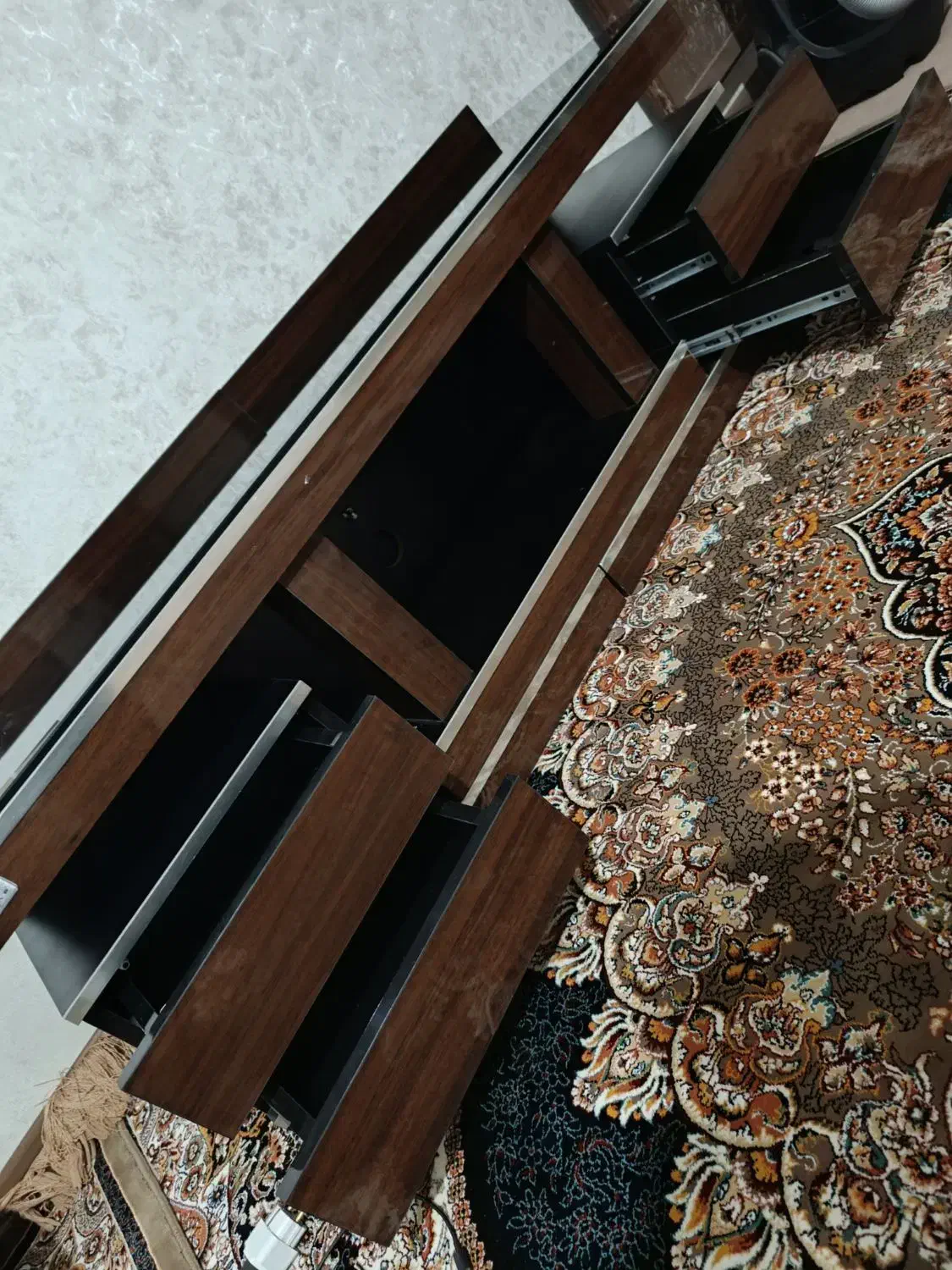 فروش میز تلویزیون شیک و مدرن (برند Rolex)|میز تلویزیون|ابهر, |دیوار