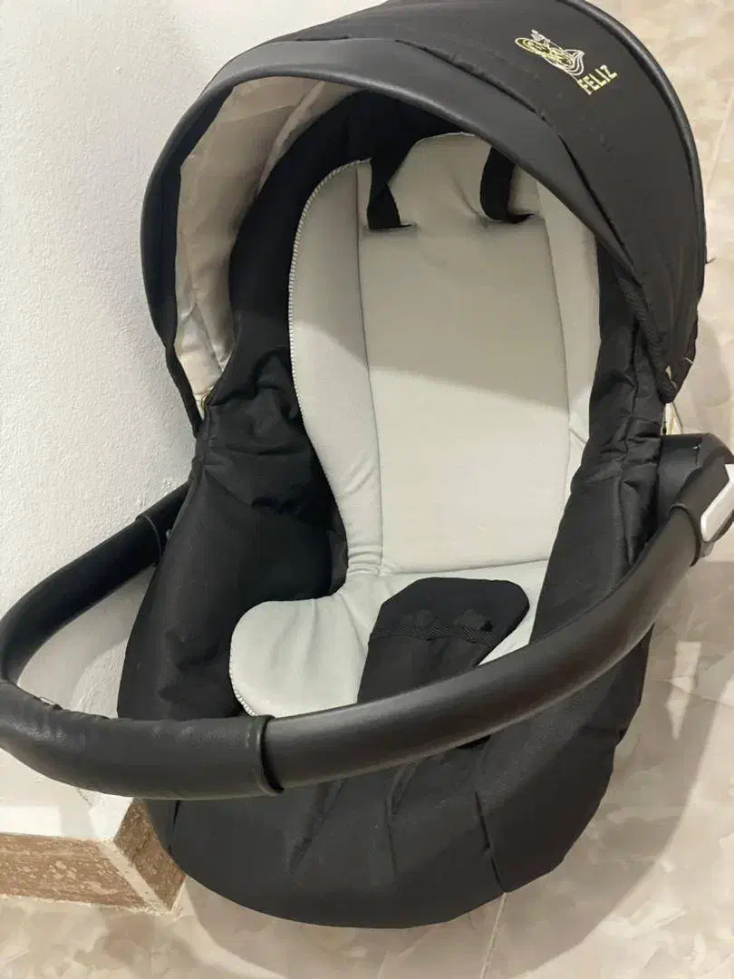 کریر نو نو اصلا استفاده نشده فقط تو سیسمونی بوده|کالسکه و لوازم جانبی|نوشهر, |دیوار