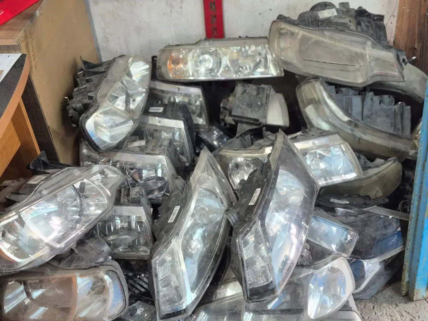 استوک قطعات چراغ سپر|قطعات یدکی و لوازم جانبی|مشهد, کوی المهدی|دیوار