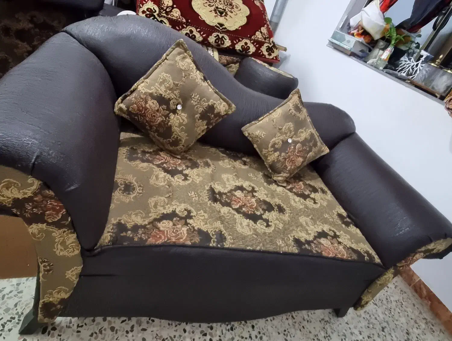 مبل چرم|مبلمان خانگی و میز عسلی|املش, |دیوار