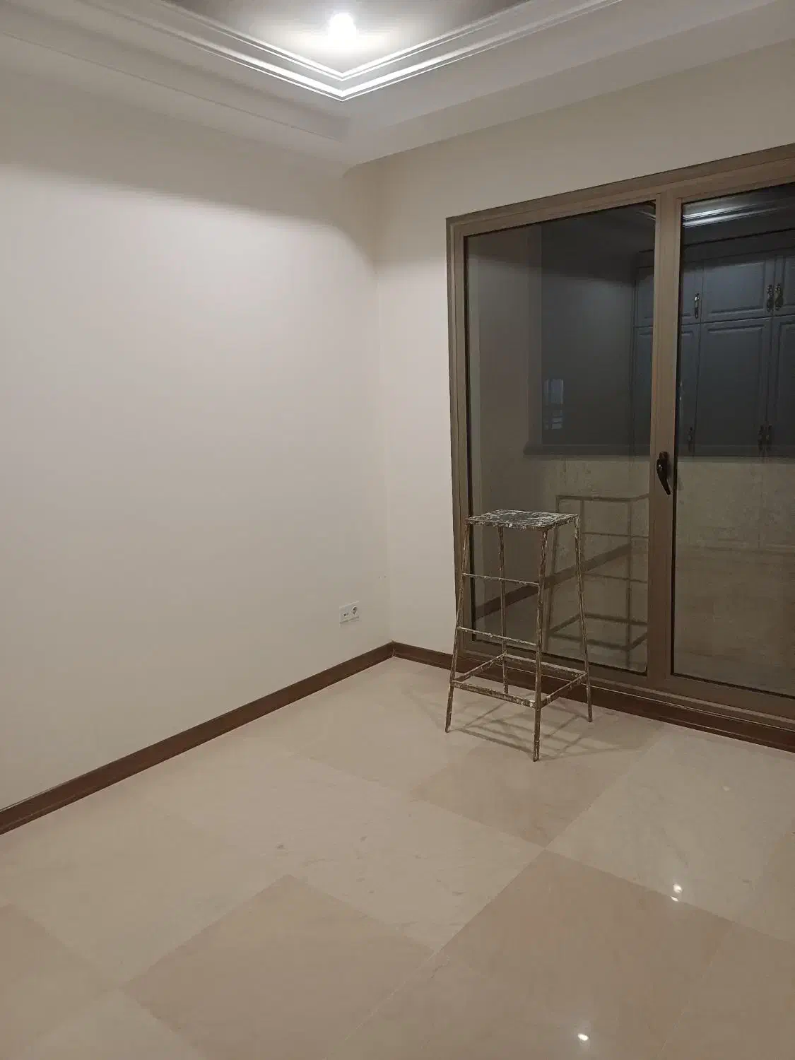 ۲۰۰متر ۴خواب رهن و اجاره پاسداران. شیان