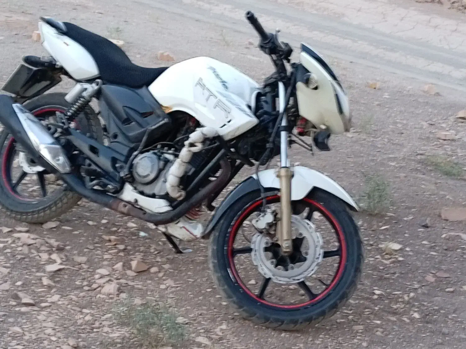 آپاچی مدل 89|موتورسیکلت|طاغنکوه, |دیوار