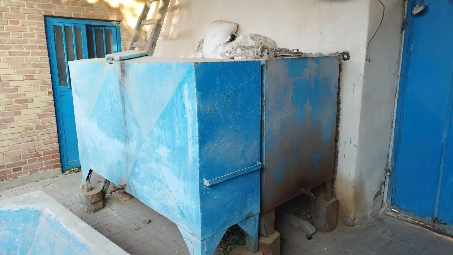 تانکر آهنی با ظرفیت ۱۰۰۰ و ۲۰۰۰ لیتر|مصالح و تجهیزات ساختمان|آذرشهر, |دیوار