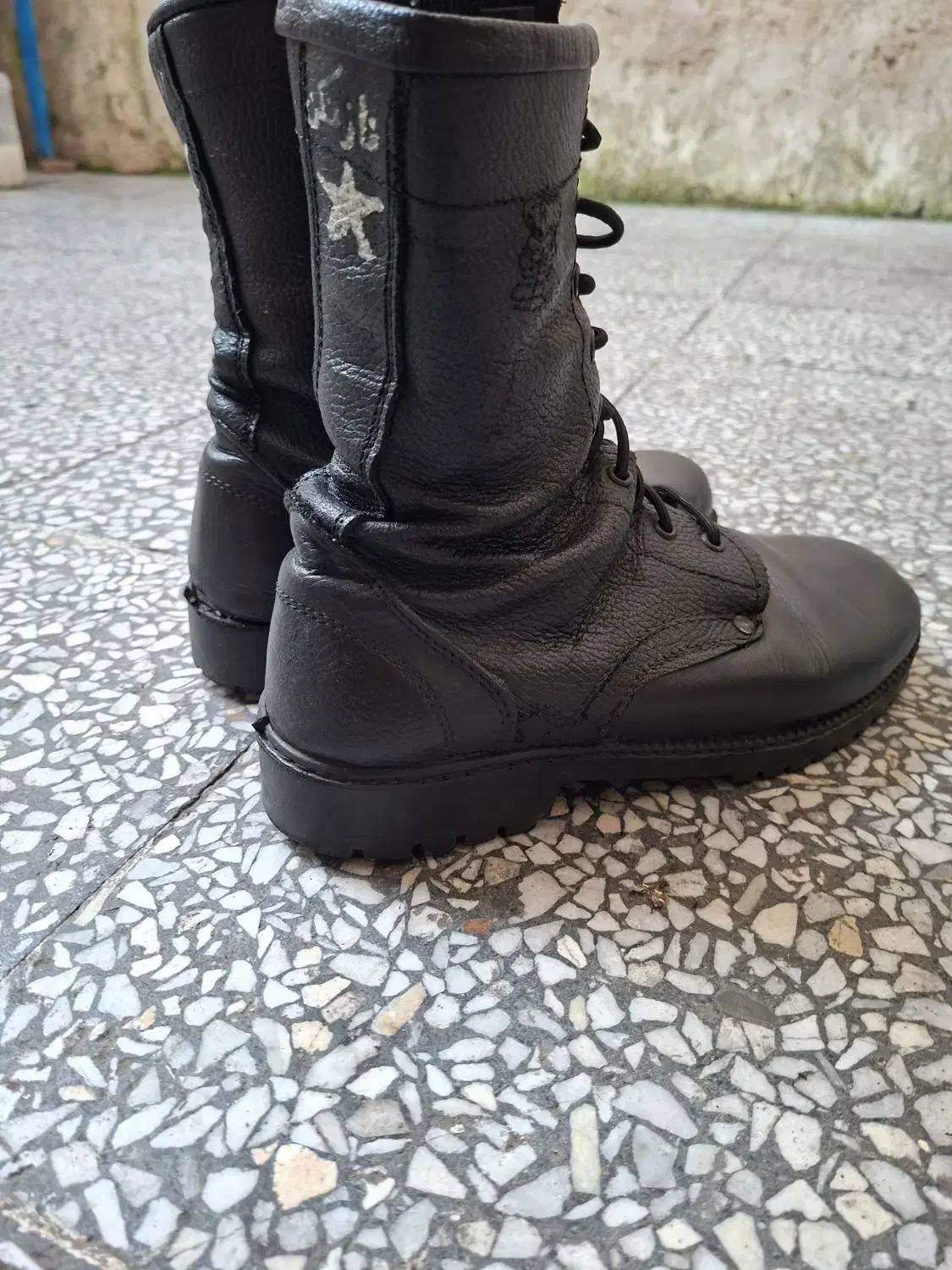 پوتین مشکی|کیف، کفش، کمربند|لاهیجان, طالقانی|دیوار