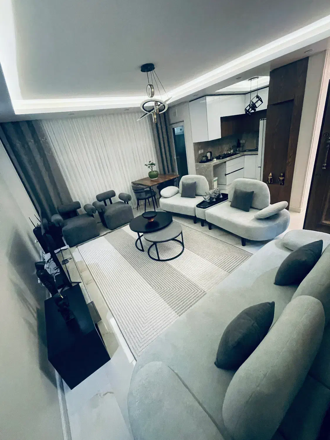 واحد مبله لوکس و لاکچری(vip)|اجارهٔ کوتاهمدت آپارتمان و سوئیت|اصفهان, پارک مشتاق|دیوار