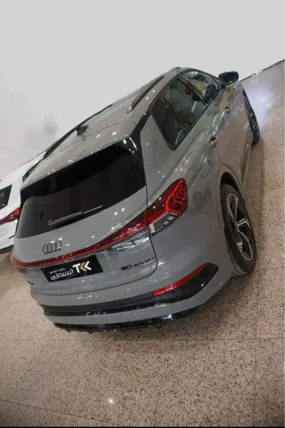 آئودی Q4 e-tron ثبت‌نامی 2025 تجارت خودرو خسروانی|خودرو سواری و وانت|تهران, آجودانیه|دیوار