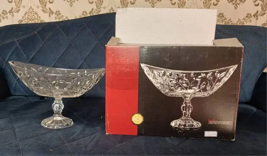 شش قطعه کریستال|ظروف سرو و پذیرایی|اراک, |دیوار