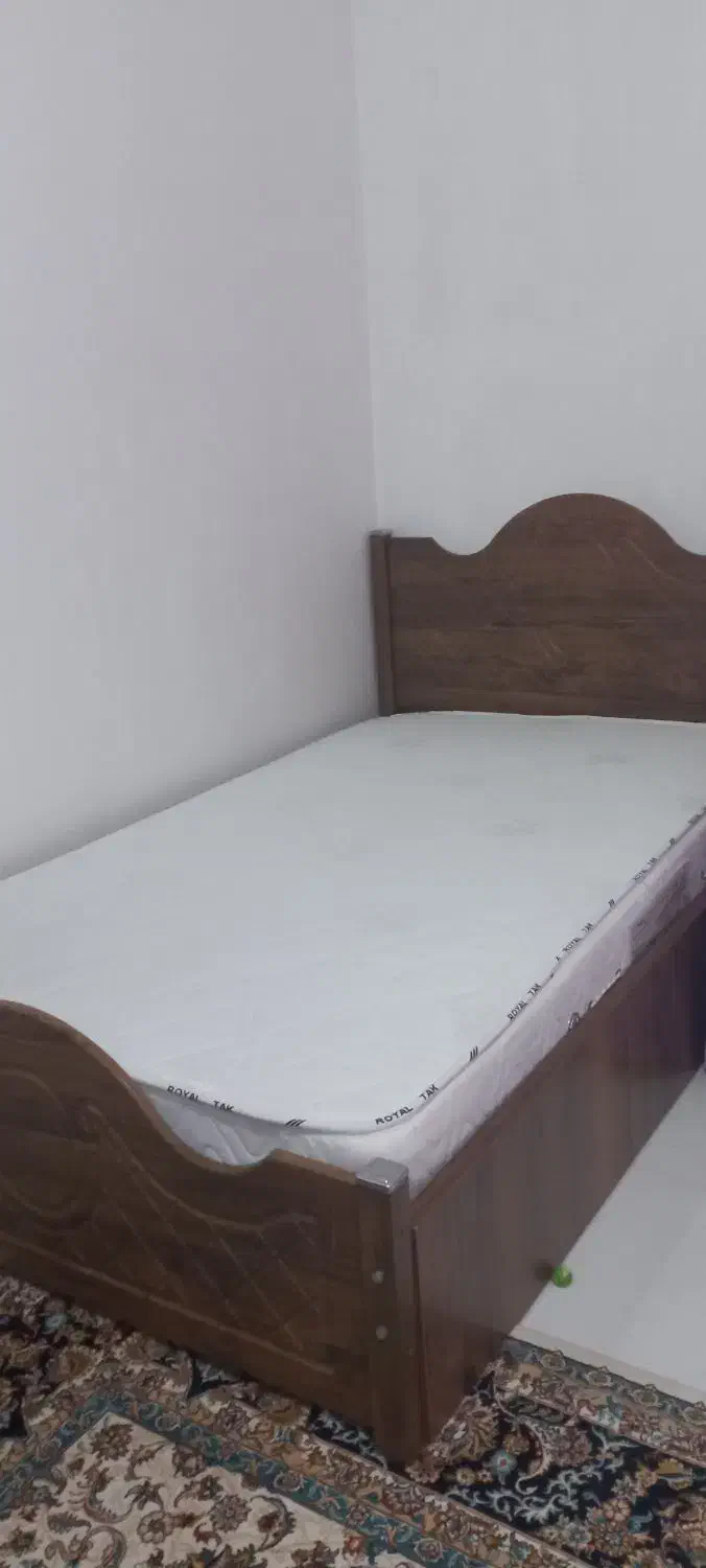 تخت خواب با تشک طبی فنری سناتور|تخت و سرویس خواب|گیلان غرب, |دیوار
