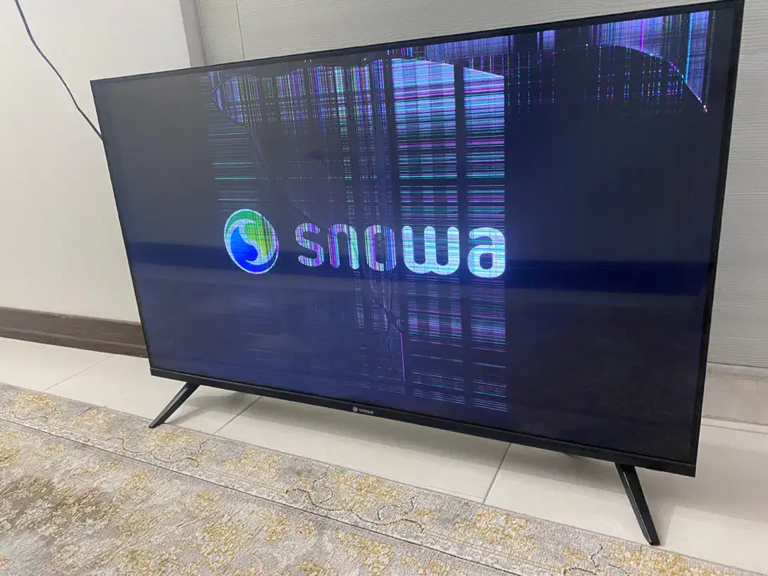 ال سی دی ضرب خورده|تلویزیون و پروژکتور|قم, پردیسان|دیوار