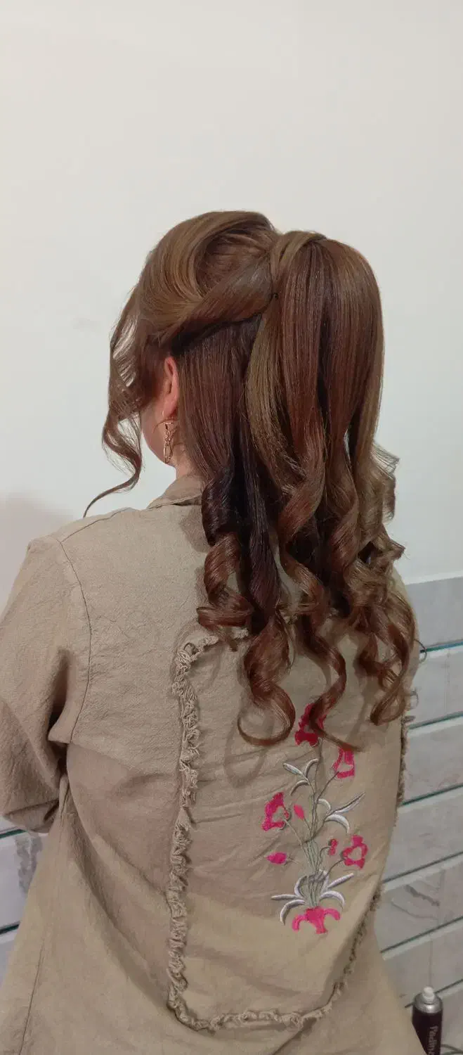 میکاپ و شینیون|خدمات آرایشگری و زیبایی|نجفآباد, شهید بهشتی|دیوار