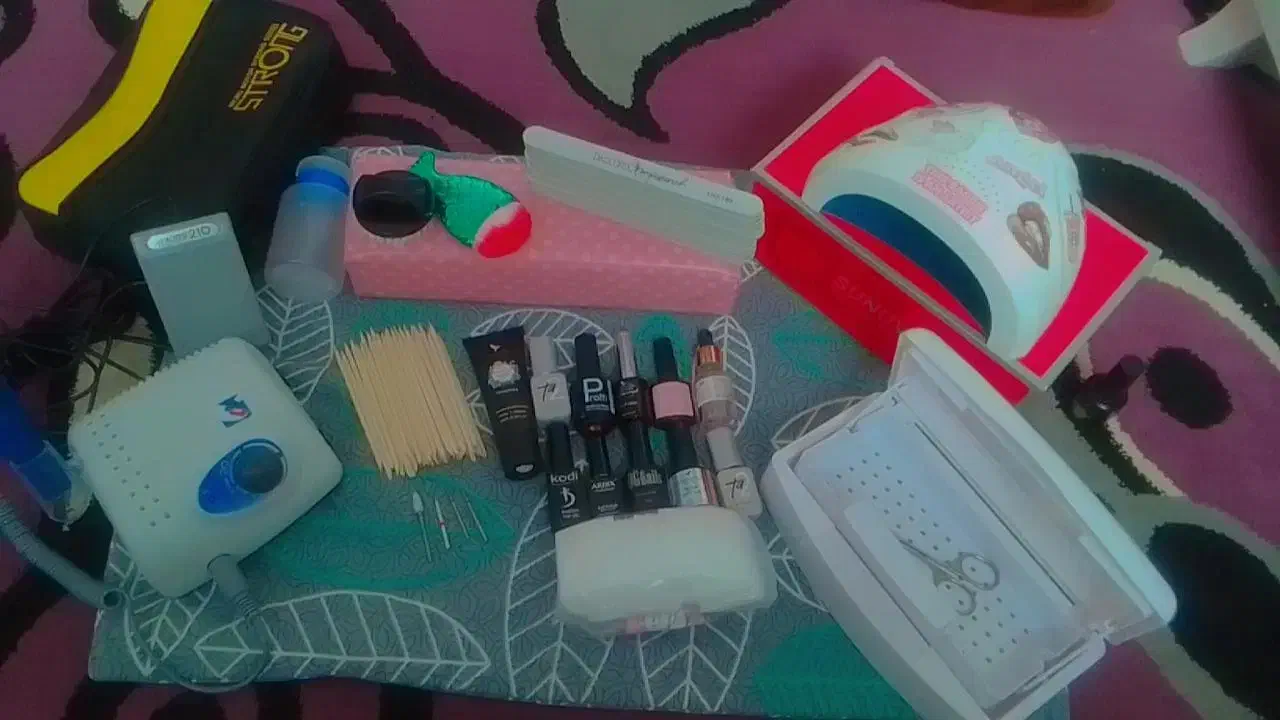 وسایل ناخن|آرایشی، بهداشتی، درمانی|هشتگرد, شهرک گلخانه|دیوار