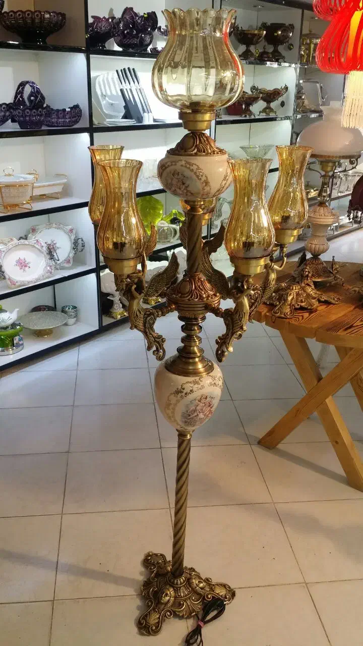نصاب لوستر و تعمیر کار لوستر|خدمات پیشه و مهارت|اردبیل, |دیوار