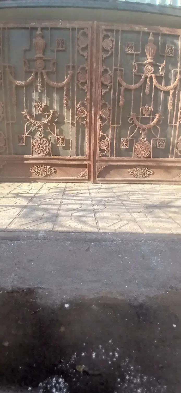 در حیاط|مصالح و تجهیزات ساختمان|قائن, |دیوار