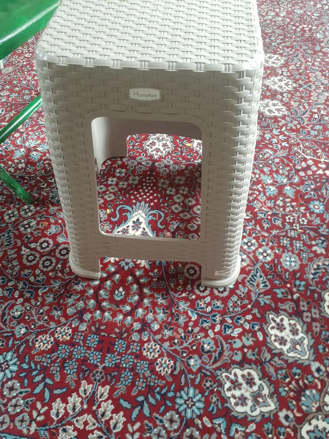 سلام  صندلی تا شو قدیمی و صندلی پلاستیکی اصل|صندلی و نیمکت|کرمانشاه, |دیوار