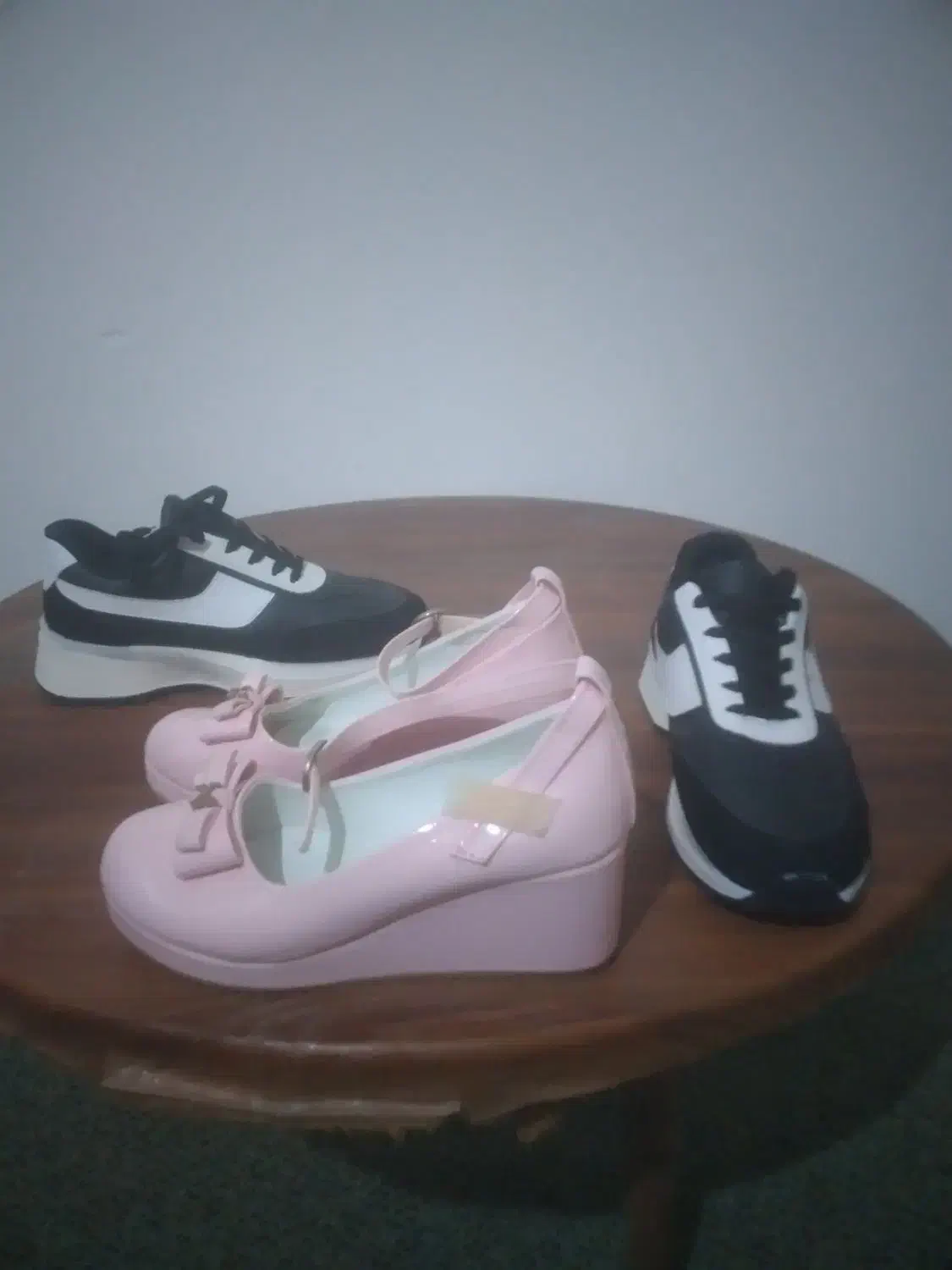 کتونی نوع|کیف، کفش، کمربند|رشت, سلیمانداراب|دیوار