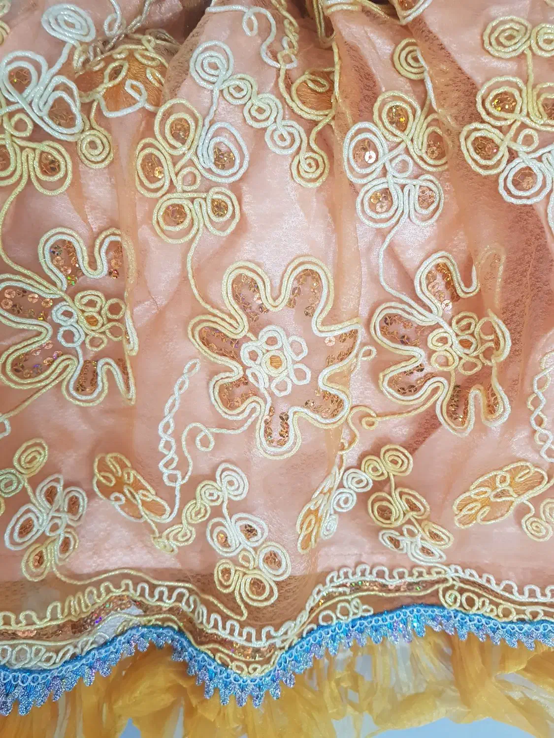 فروش یک دست لباس محلی دخترانه با قیمت مناسب|لباس|امیدیه, |دیوار