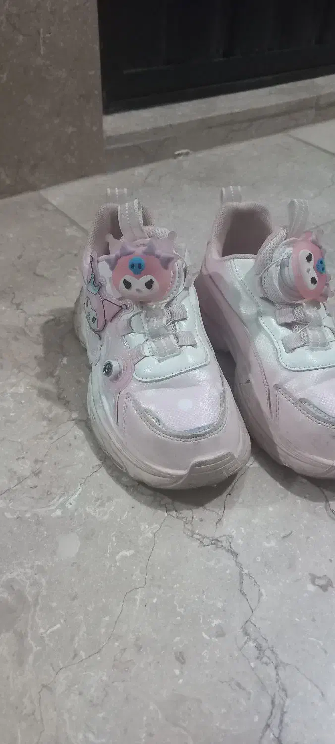 کتونی و پوتین|کفش و لباس بچه|ساری, |دیوار