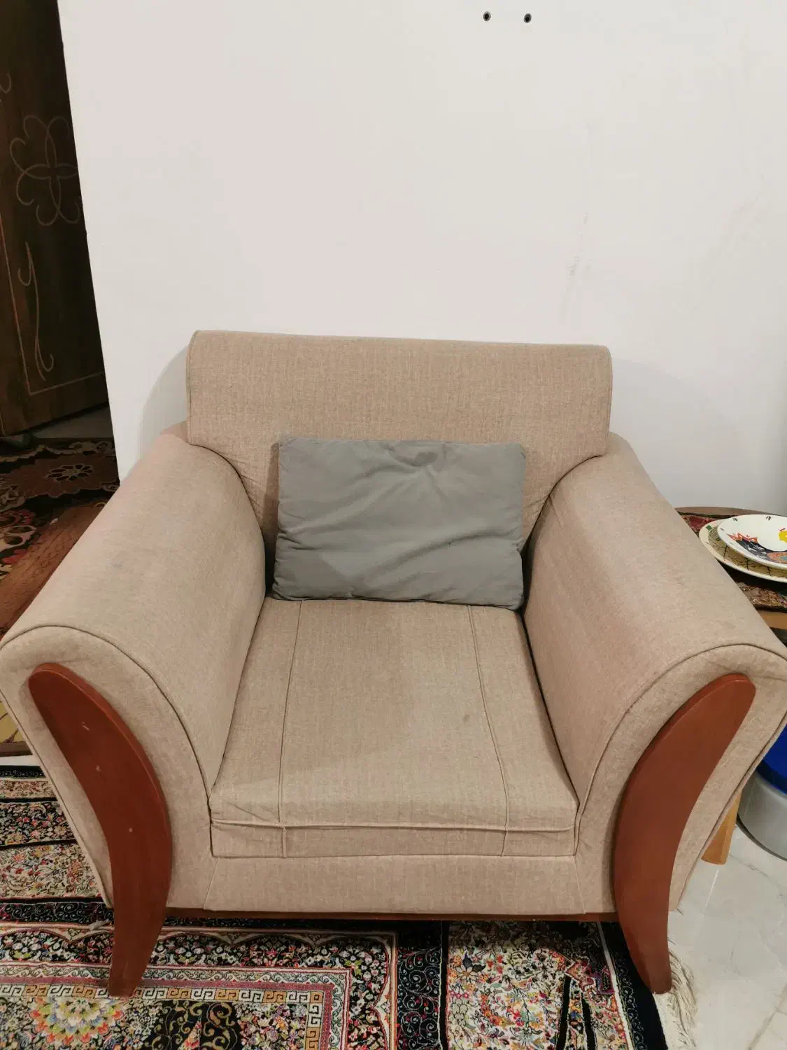 مبل هفت نفره با اشانتیون میز نهارخوری چهارنفره|مبلمان خانگی و میز عسلی|بندر کنگان, |دیوار