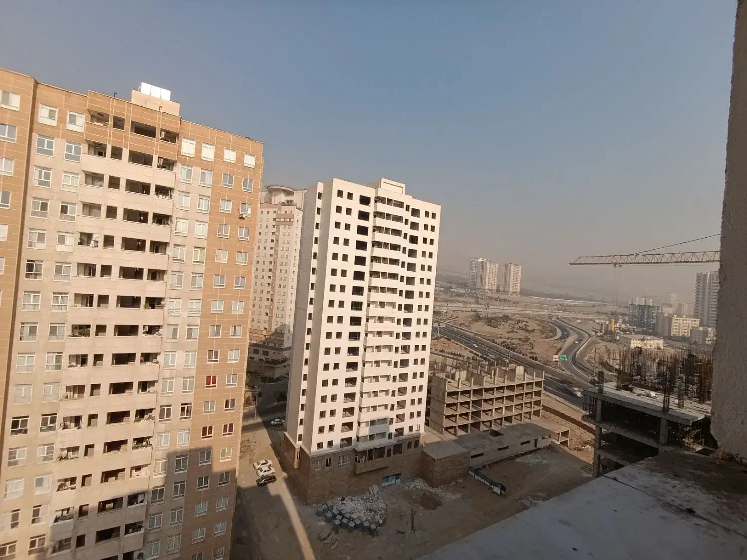 اجاره سه خواب 135 متری میدان دریاچه