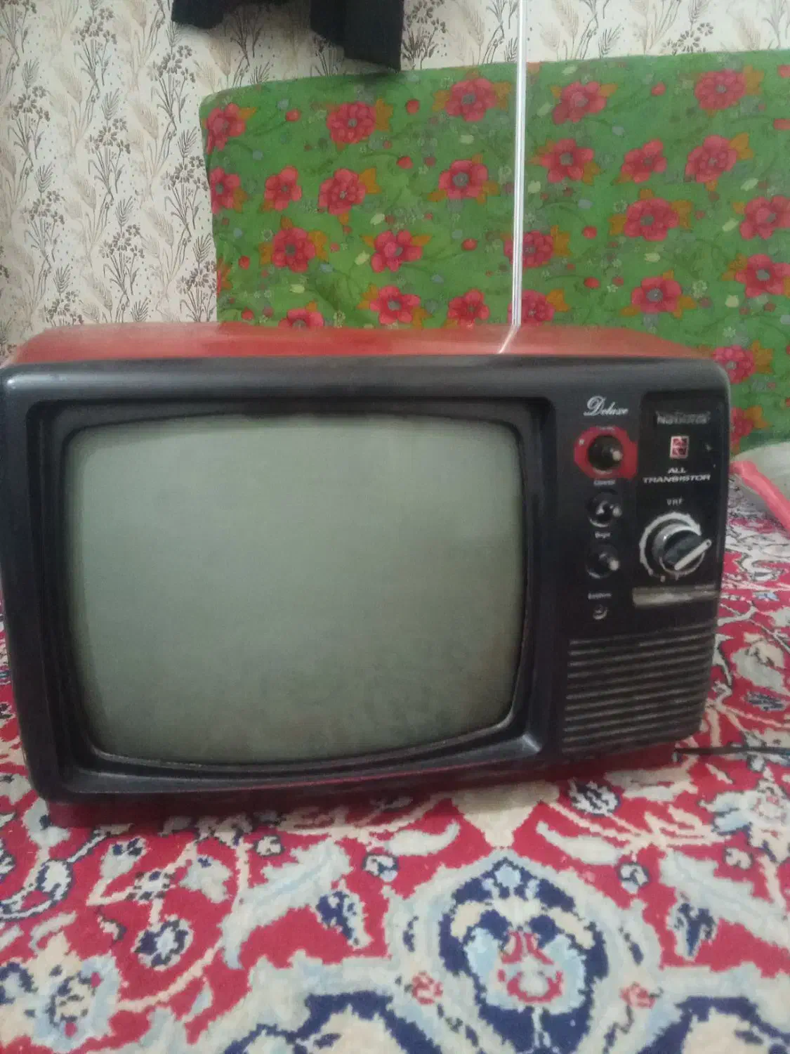 سلام تلویزیون قدیمی باقیمت مناسب|تلویزیون و پروژکتور|سبزوار, قدس|دیوار