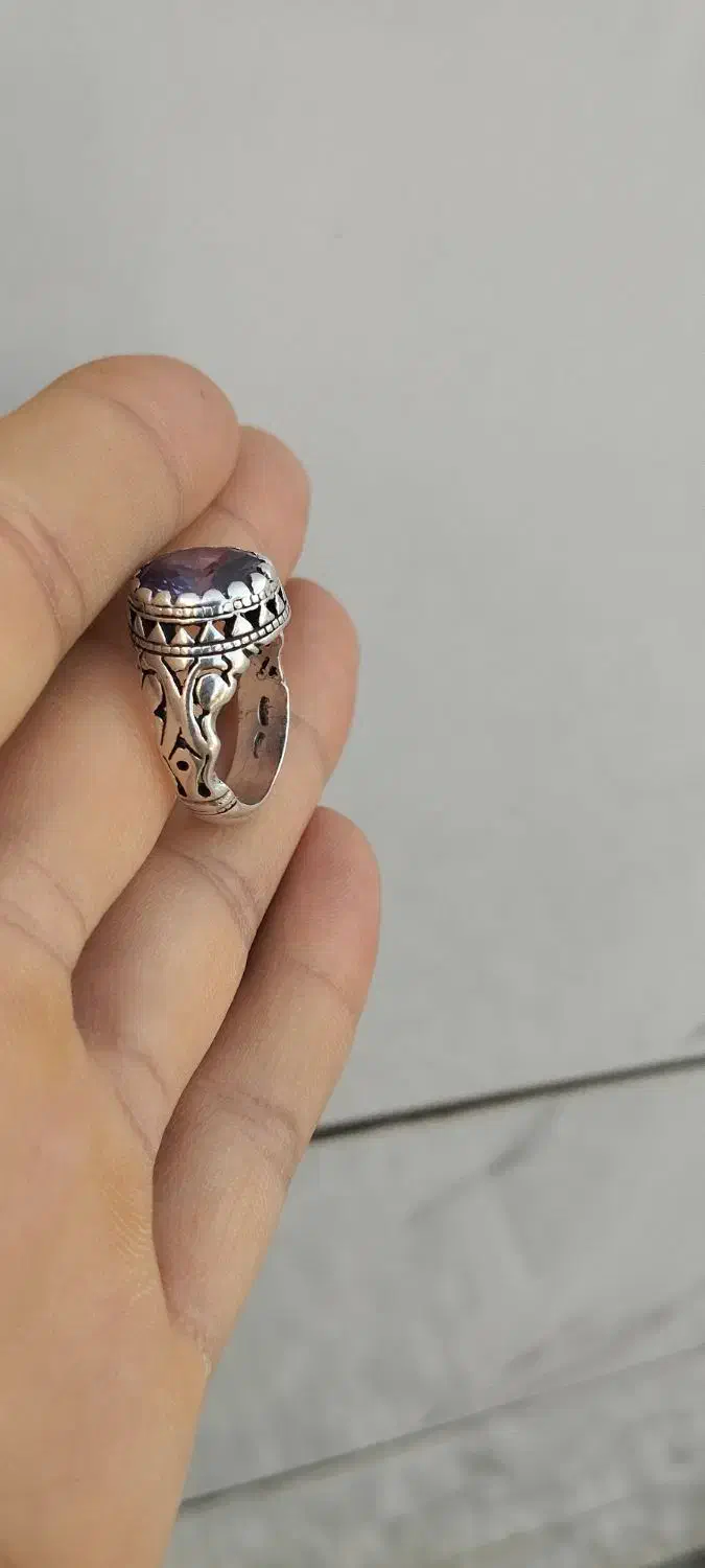 انگشترآمیتیست|جواهرات|کبودرآهنگ, |دیوار