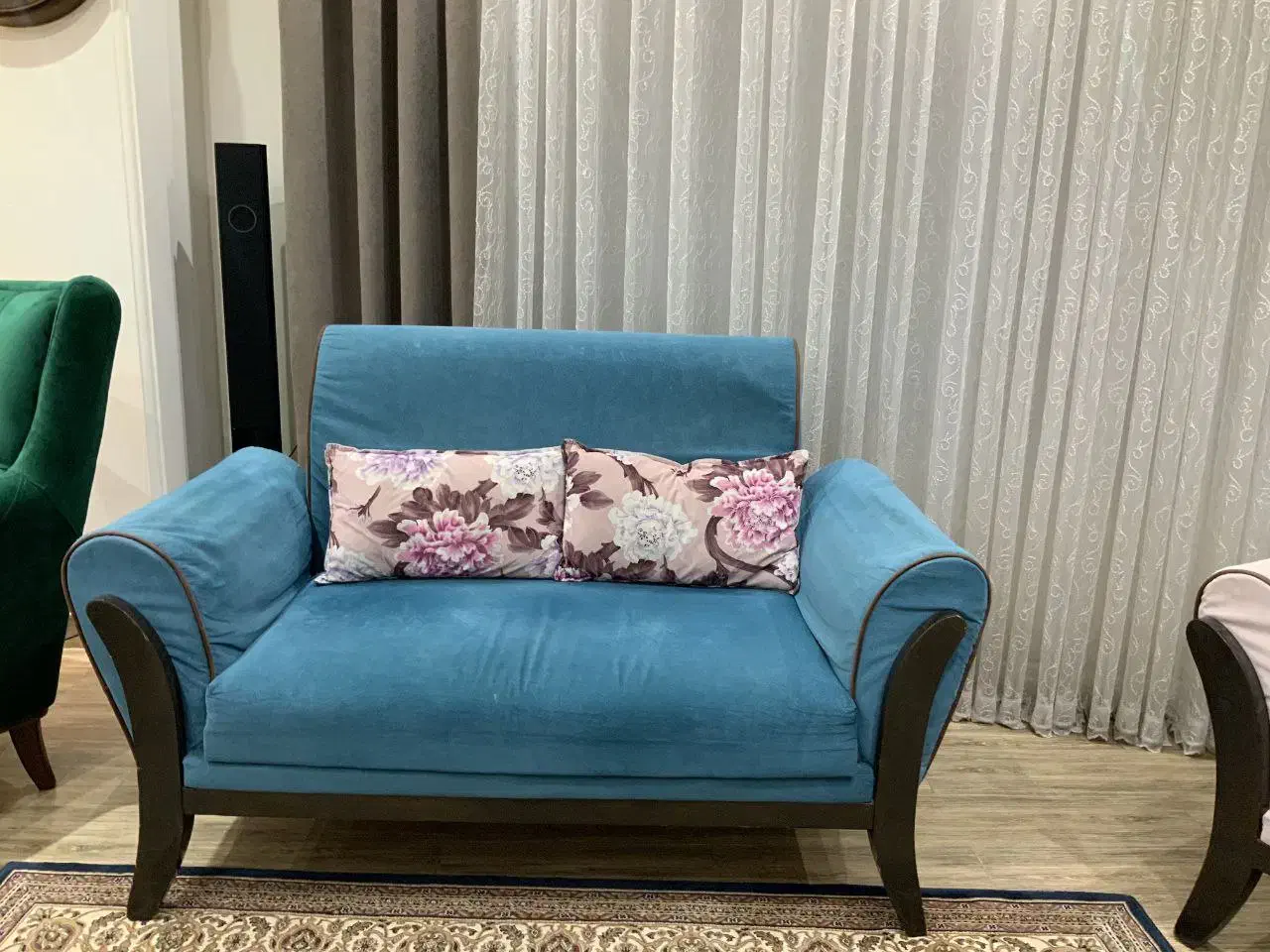 مبل راحتی+ میز عسلی زیر قیمت|مبلمان خانگی و میز عسلی|رشت, دیلمان|دیوار