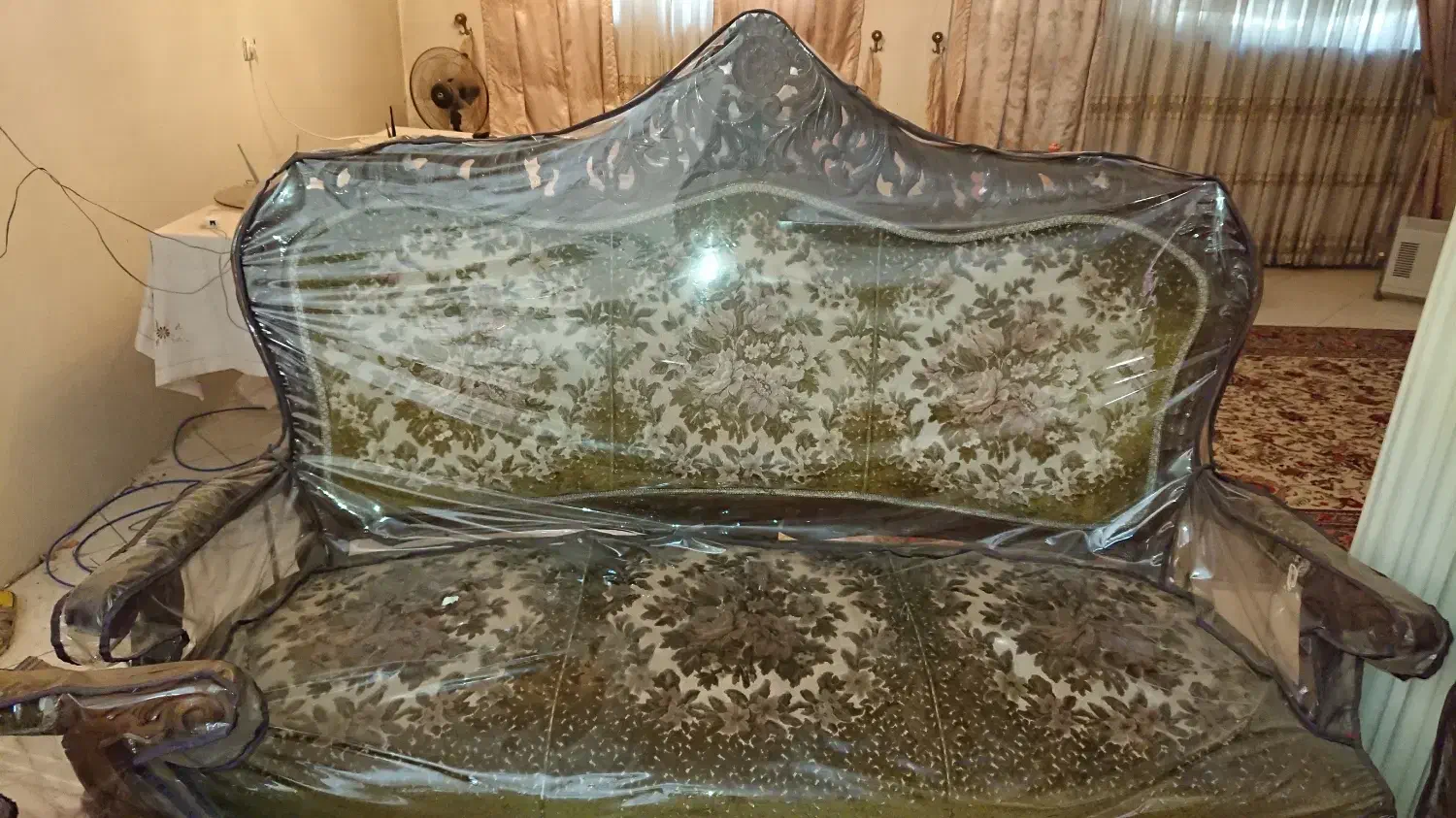 فروش تعدادی مبل عتیقه ساخت 1347|مبلمان خانگی و میز عسلی|تهران, چیتگر شمالی|دیوار