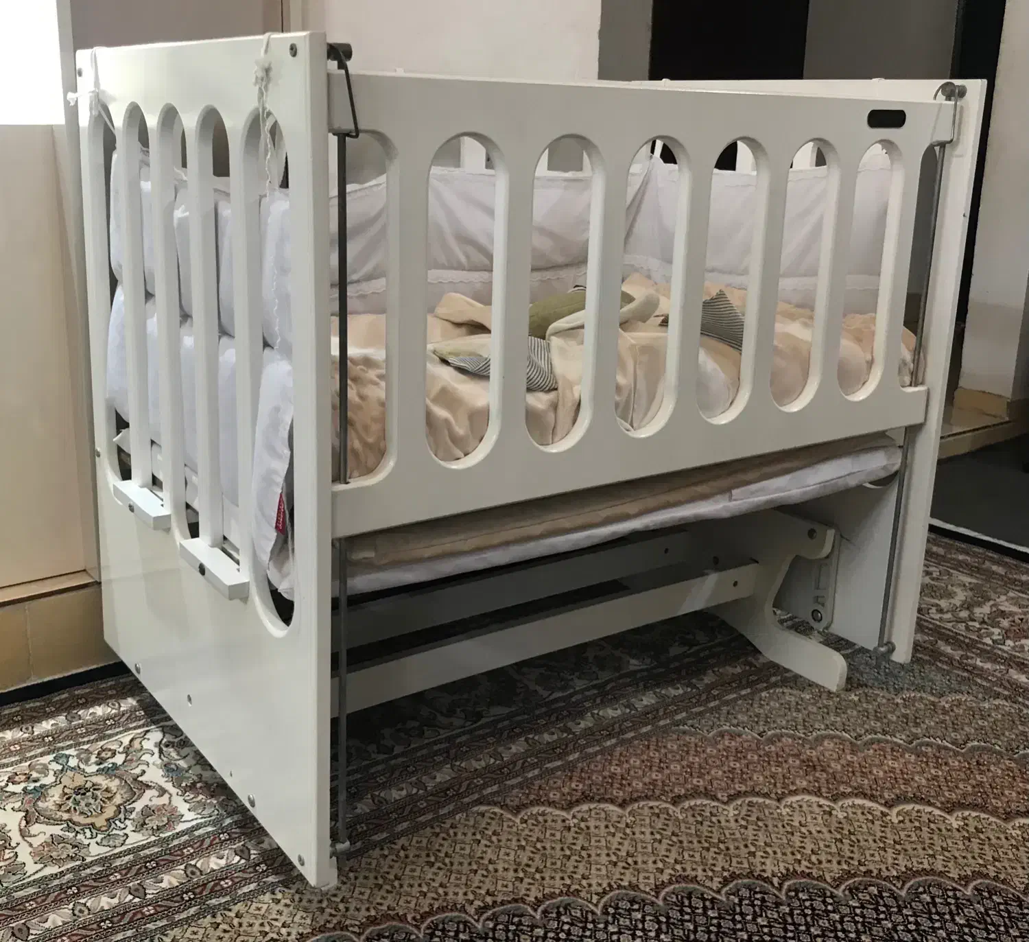گهواره کنار مادر|تخت و سرویس خواب|اردبیل, |دیوار