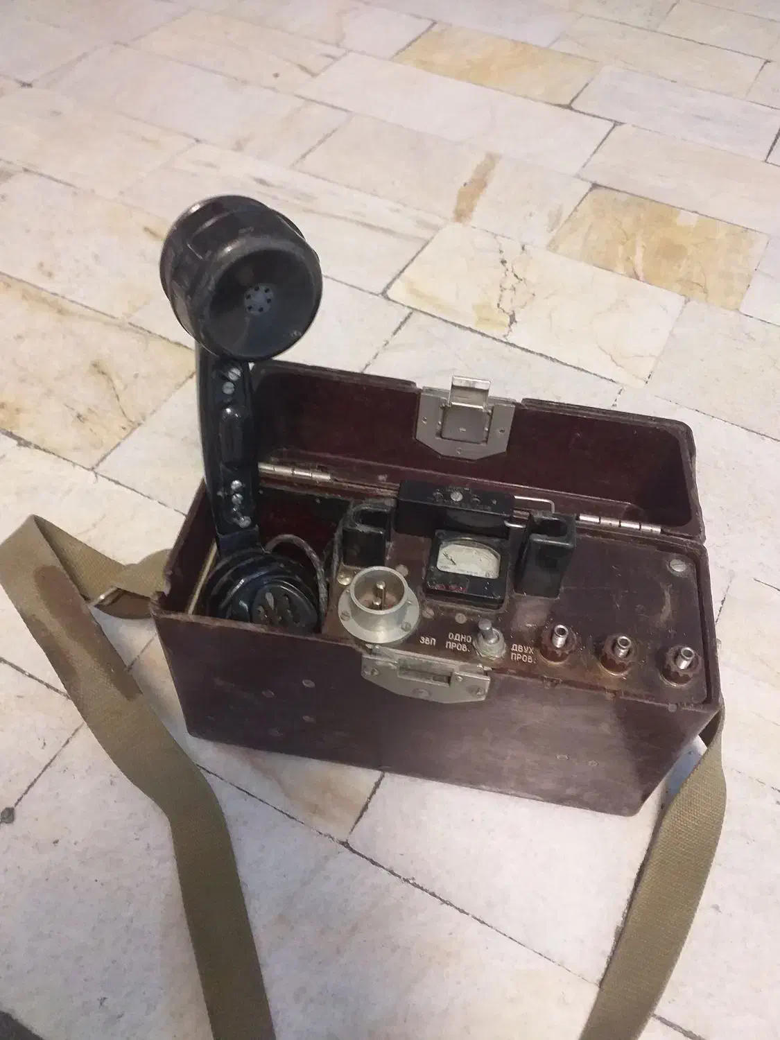 تلفن روسی دوره جنگ جهانی|کلکسیون اشیاء عتیقه|تهران, درکه|دیوار