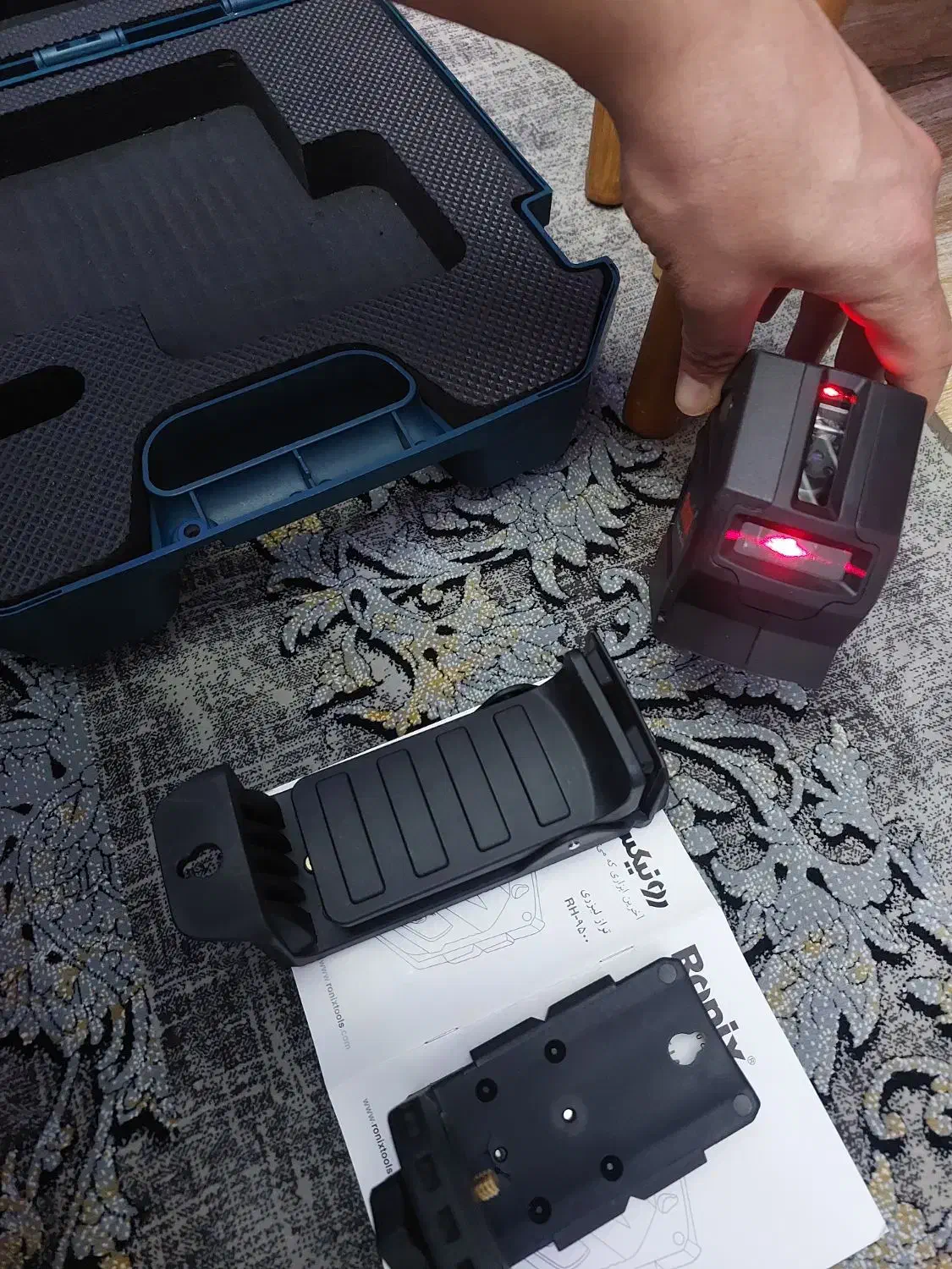 تراز لیزری رونیکس نو اصلا باز استفاده نشده ضمانتی|ابزارآلات|کرج, کوی زنبق|دیوار