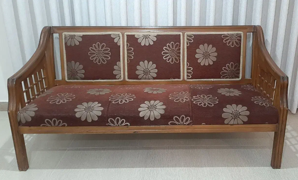 کاناپه ، راحتی ، مبل سه نفره|مبلمان خانگی و میز عسلی|رشت, لاکان شهر|دیوار