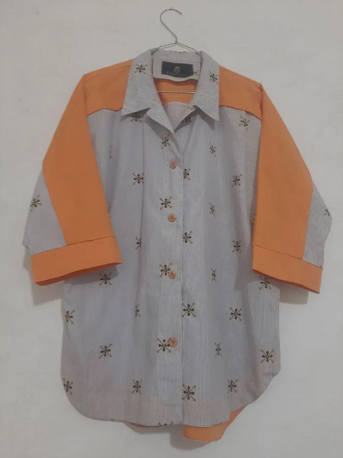 مانتو|لباس|چهارباغ, |دیوار