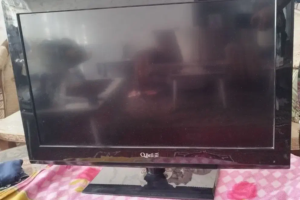 تلویزیون LCD سالم ۳۲ اینچی|تلویزیون و پروژکتور|تبریز, |دیوار