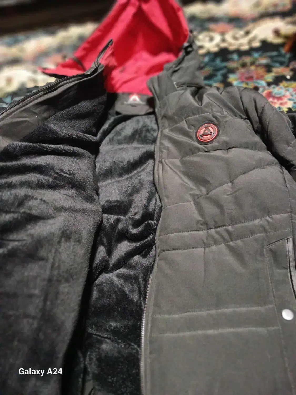 دو عدد کاپشن مردانه و دخترانه|لباس|صدرا-فارس, فاز ۱|دیوار