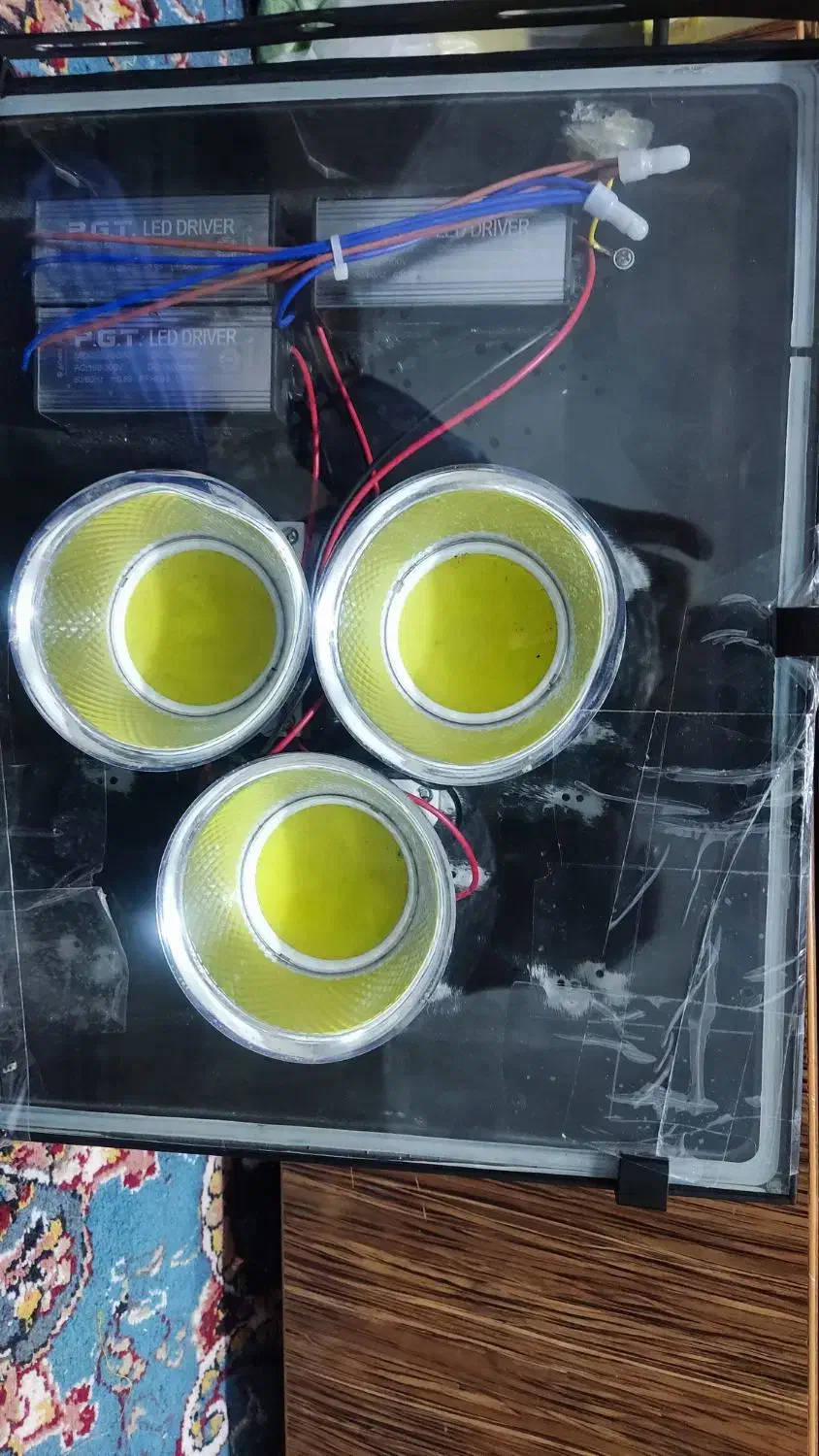 یک عدد نورافکن قویی|لامپ و چراغ|خاش, |دیوار