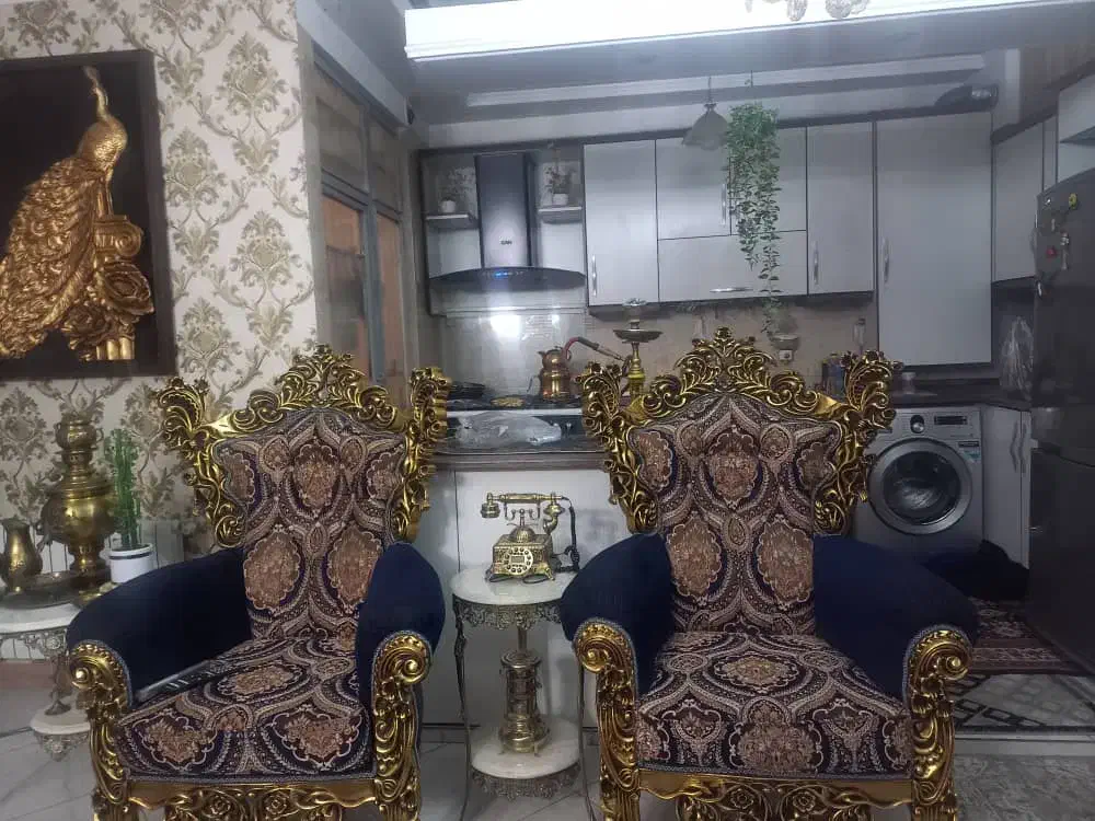 مبل سلطنتی سالم در حد نو|مبلمان خانگی و میز عسلی|تهران, شهرک طالقانی|دیوار