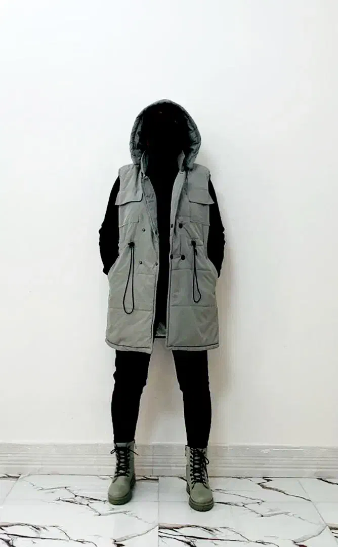 پافر و بوت|لباس|ری, علایین|دیوار