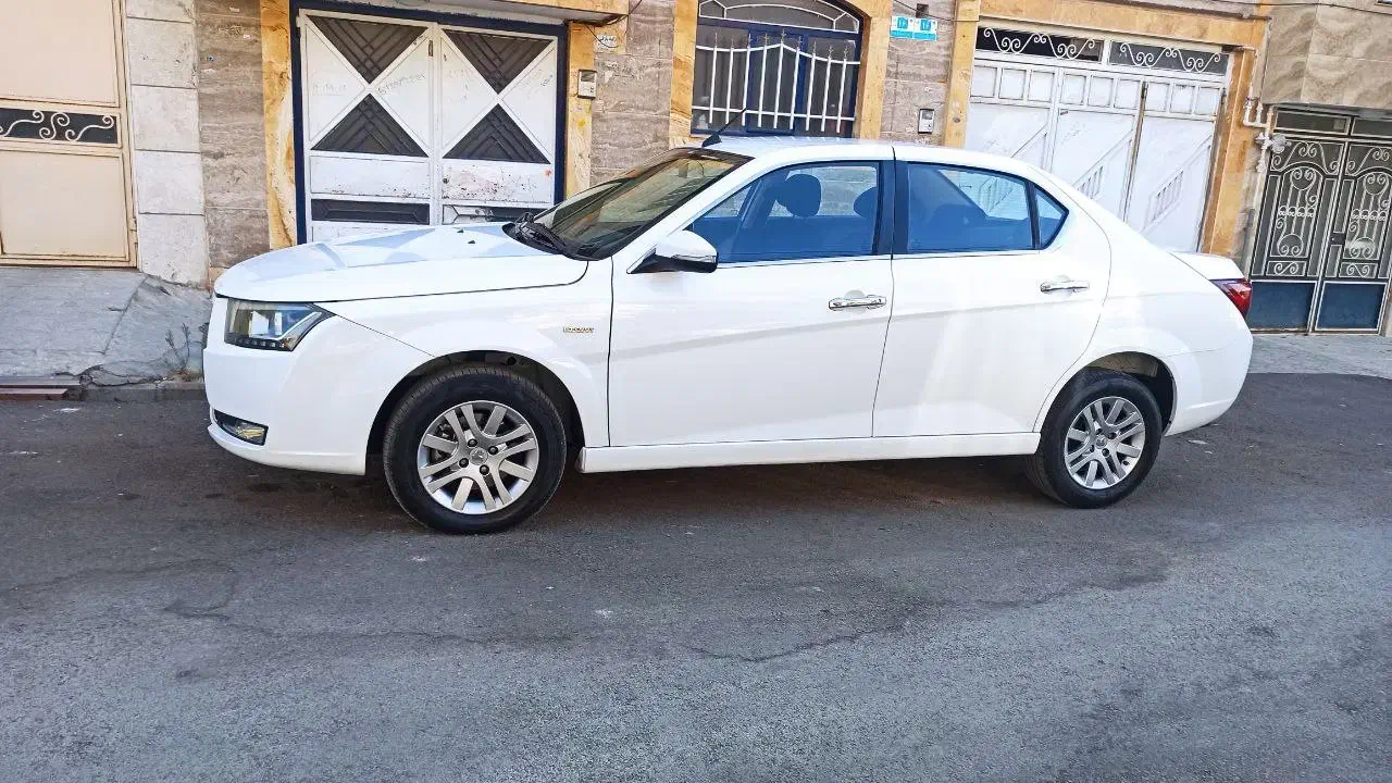 فروش دنا پلاس دنده ای 1398|خودرو سواری و وانت|بروجرد, |دیوار