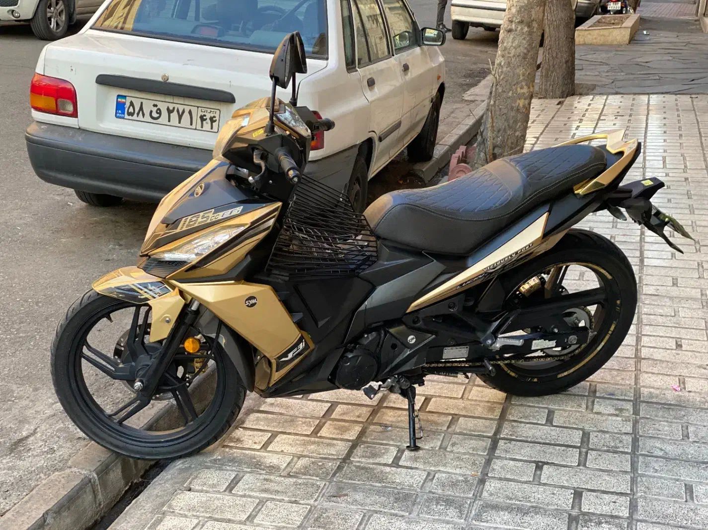 لاکی ۱۸۵مدل۹۹|موتورسیکلت|تهران, علم و صنعت|دیوار