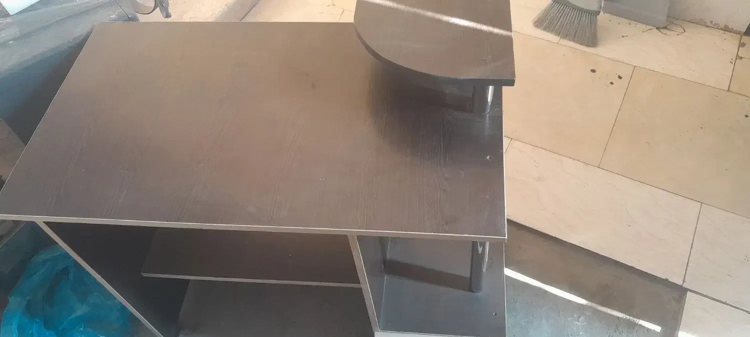 میز کامپیوتر ام دی اف درحد نو|میز تحریر و کامپیوتر|بندر انزلی, بشمن|دیوار