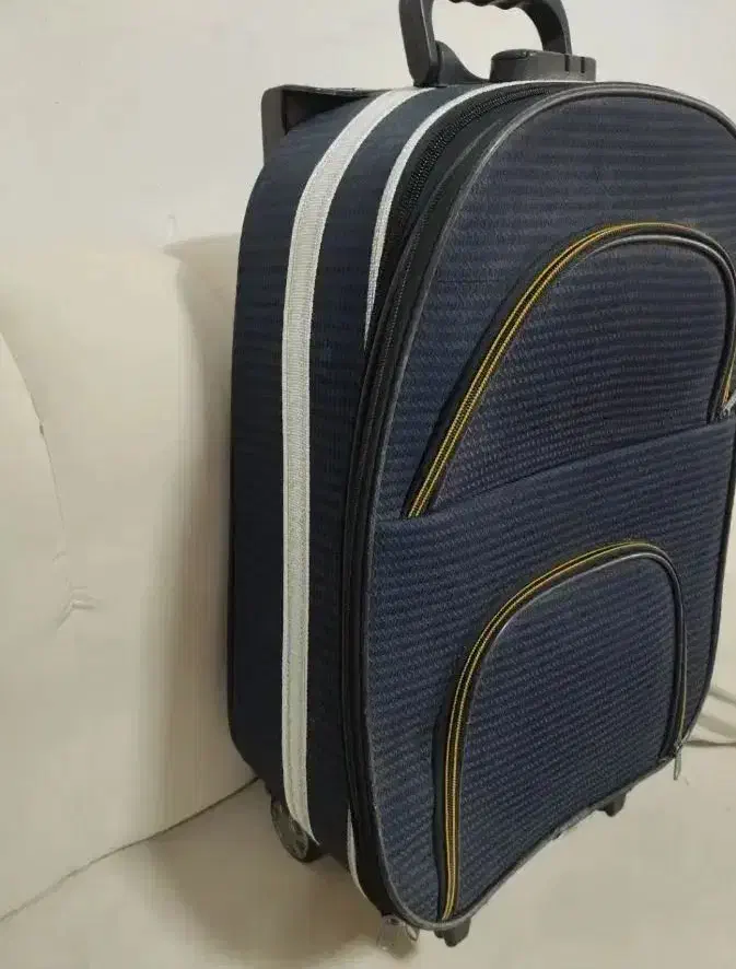 چمدان|کیف، کفش، کمربند|ساوه, |دیوار