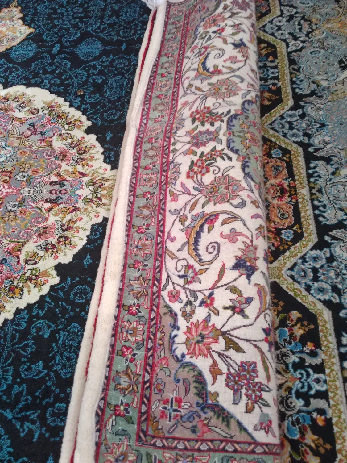 یک عدد فرش ۲۰ گره تازه بریده شده|فرش|اراک, |دیوار