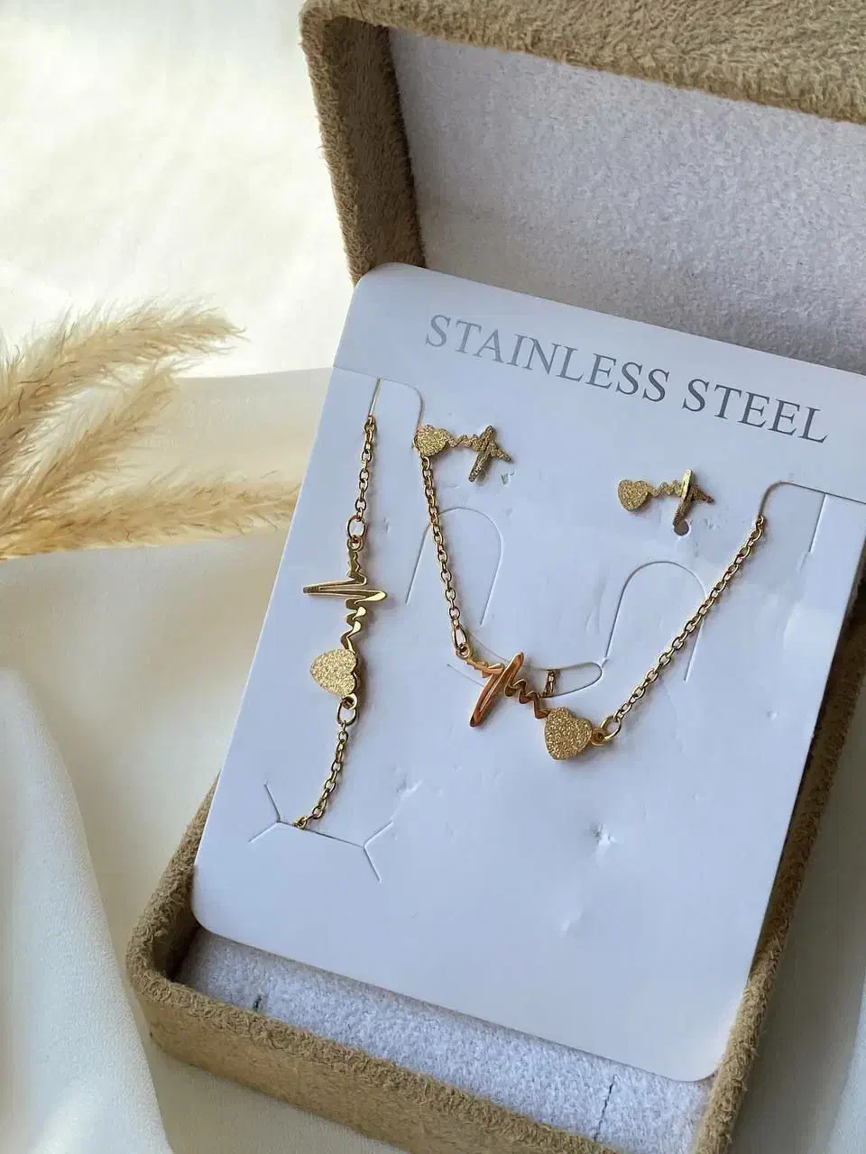 فروش انواع زیور آلات و بدلیجات|بدلیجات|سلماس, |دیوار