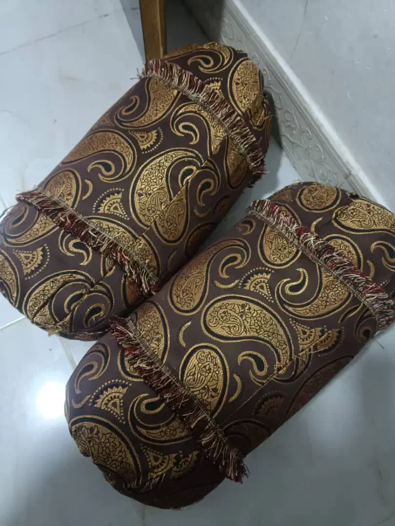 بالشت لوله|رختخواب، بالش، پتو|اهواز, گلدشت|دیوار