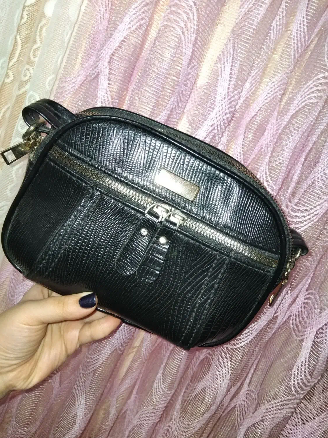 در حد نو|کیف، کفش، کمربند|رشت, رودباری|دیوار